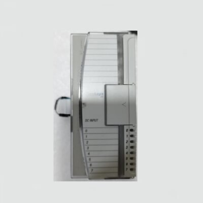 ALLEN BRADLEY MICROLOGIX 1200 - 1762-IQ8 - 8 PT 24VDC INPUT