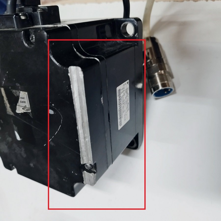 YASKAWA SGMPH-08DAA61D – 750 W – 3000 RPM – AC SERVO MOTOR OMRON SGMPH 08DAA61D - Imagen 2