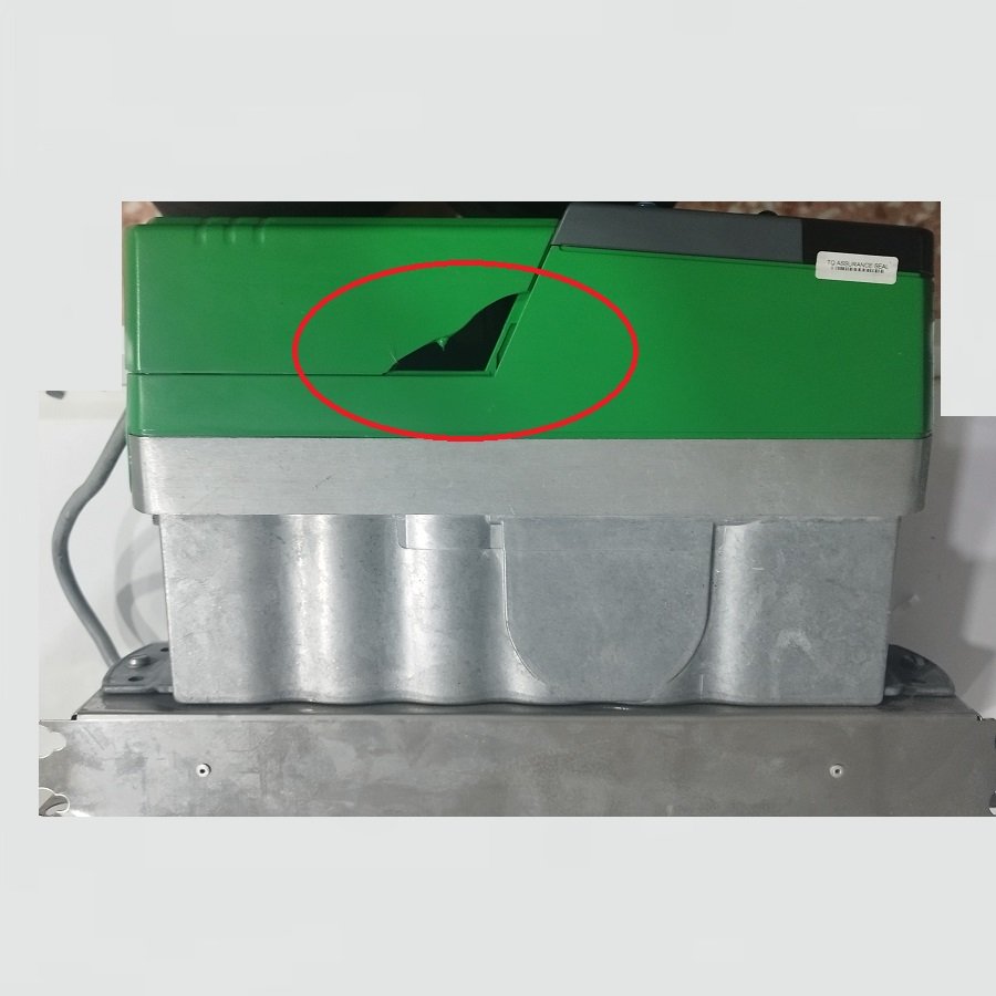 CONTROL TECHNIQUES UNIDRIVE UNI1404 - 2,2 KW - 400 V - Imagen 3